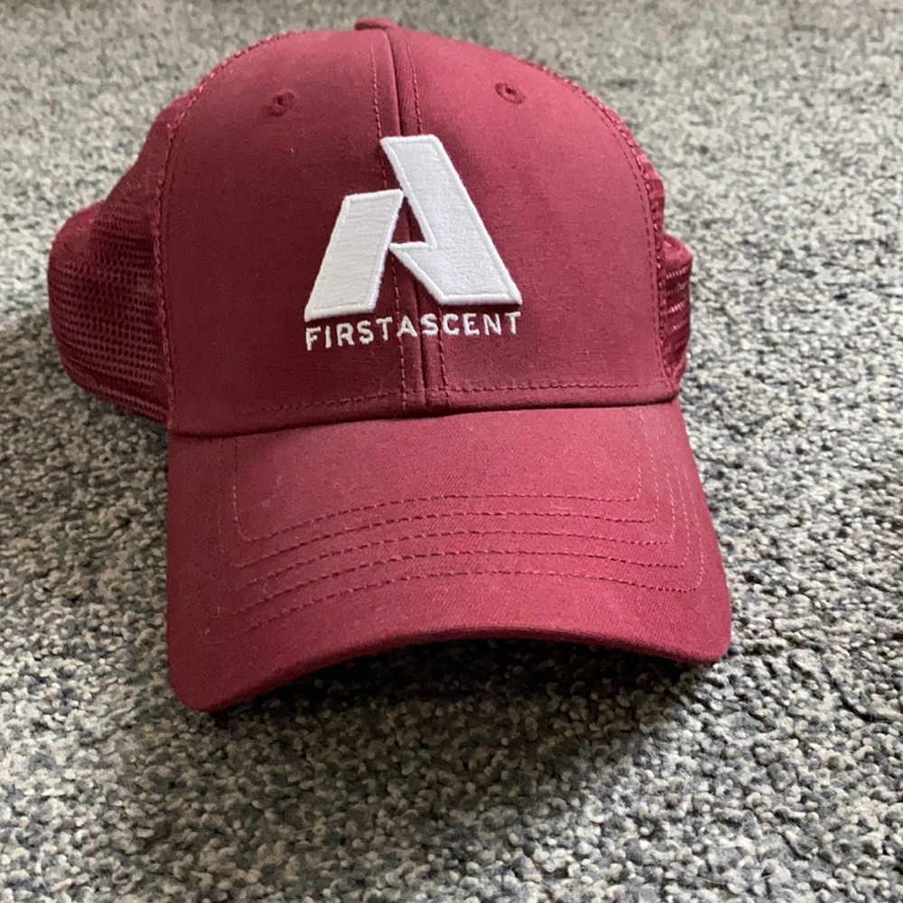 Eddie Bauer hat